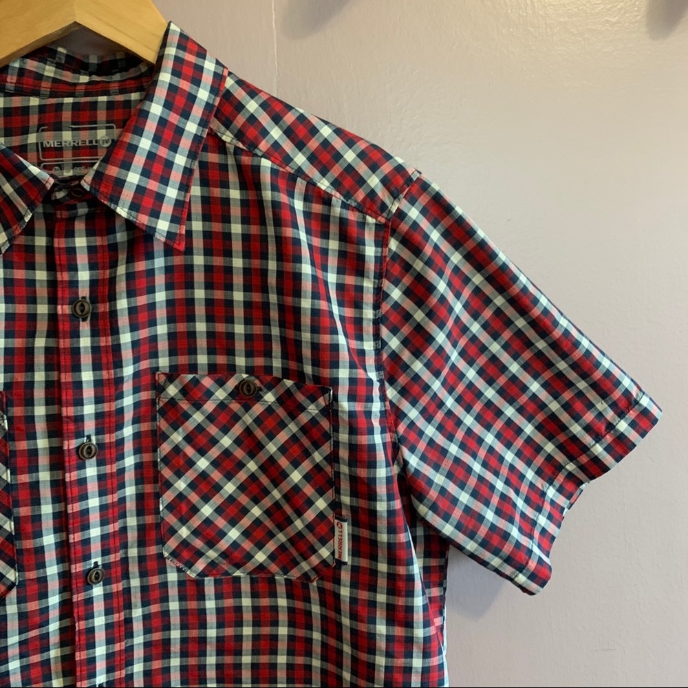 MERRELL MEN'S RED AND BLUE PLAID BUTTON UP SHIRT L